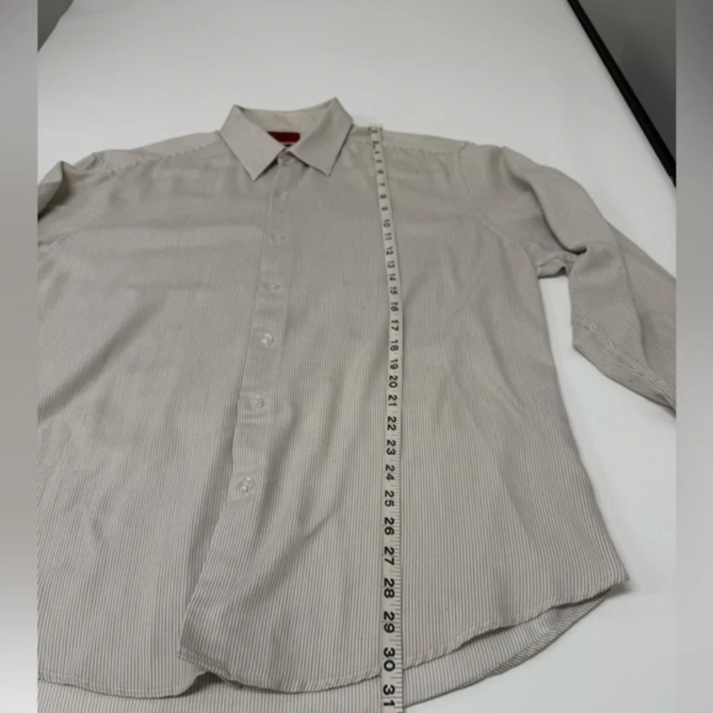 Aleani Fitted Performance Shirt - Picture 3 of 10